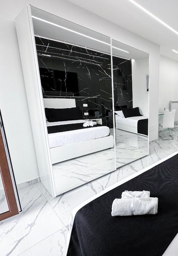 White Elegance Luxury B&B Казерта Екстер'єр фото