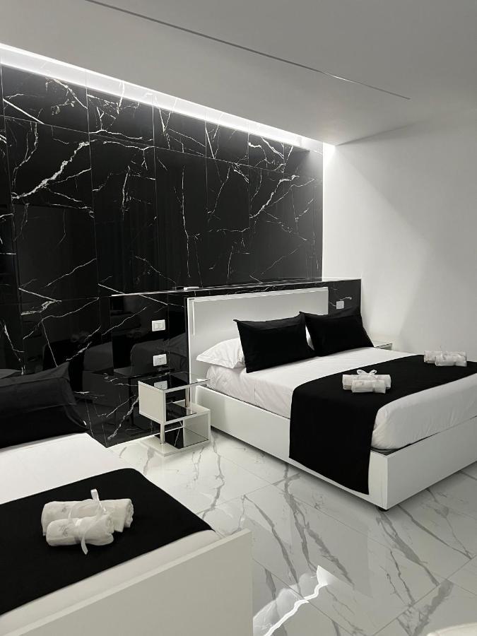 White Elegance Luxury B&B Казерта Екстер'єр фото